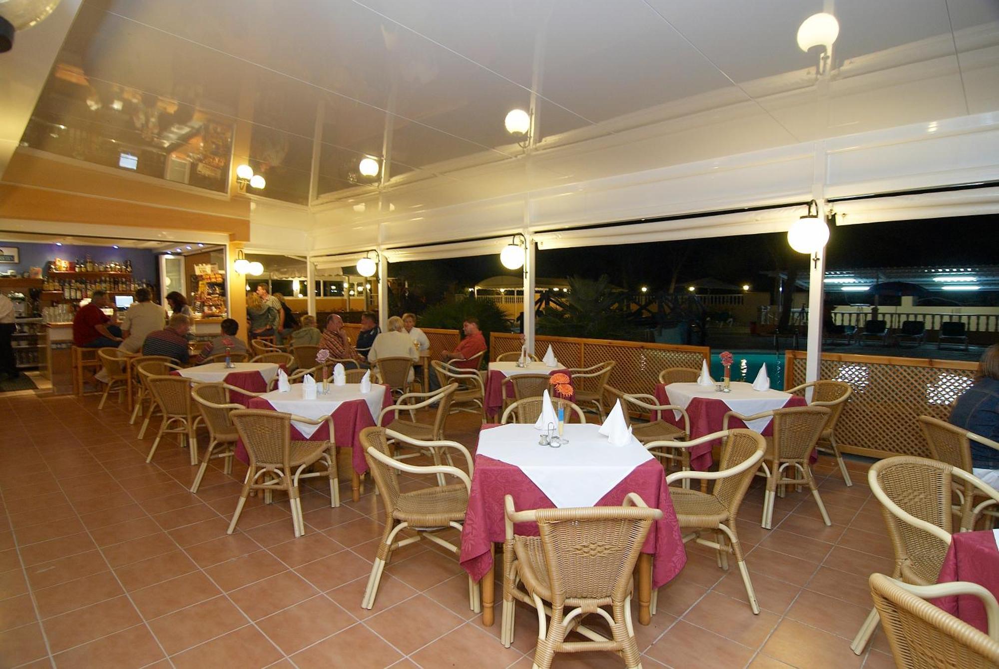 Ses Eufabietes Apartments & Restaurant Playa Migjorn Exteriér fotografie