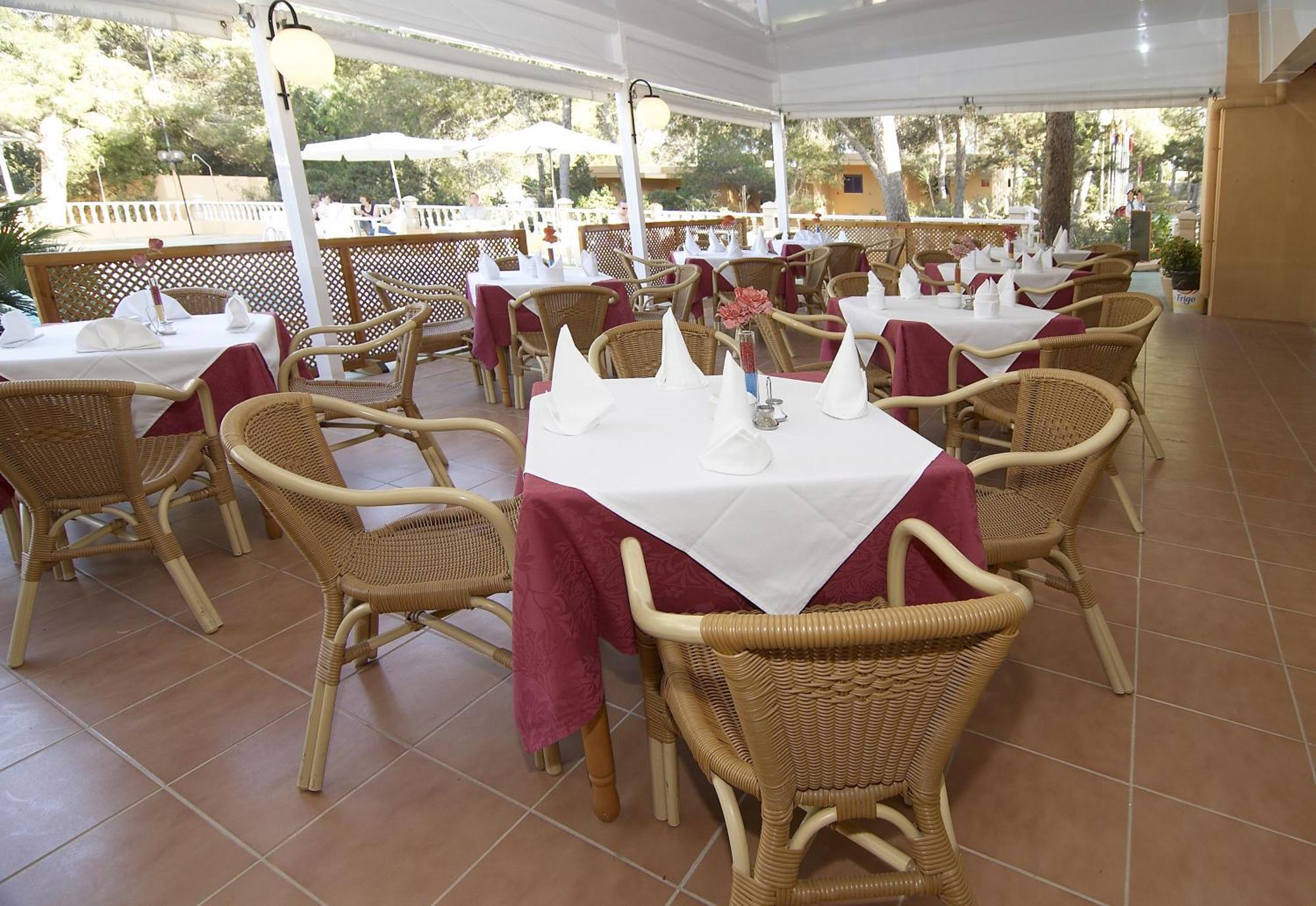 Ses Eufabietes Apartments & Restaurant Playa Migjorn Exteriér fotografie